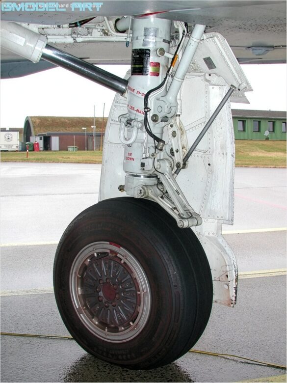 Landing gear wheels of the Hellenic Air Force F-4E Phantom II AUP